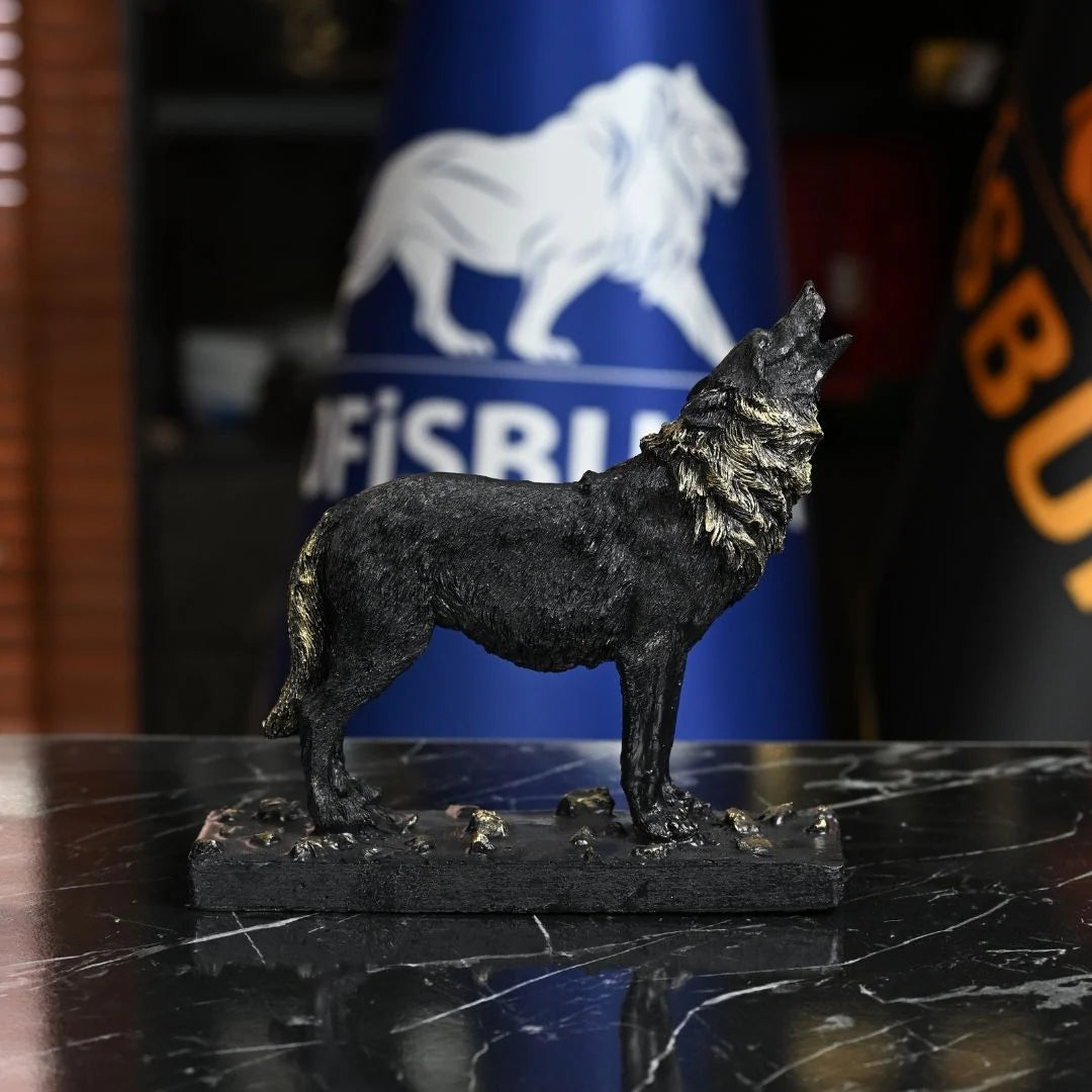 Howling Wolf Black