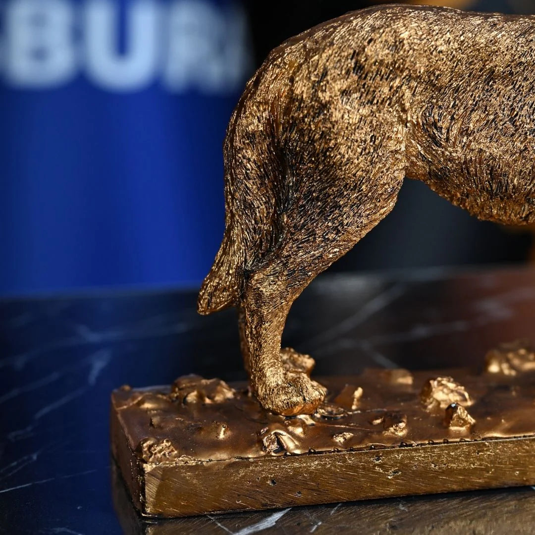 Howling Wolf Gold
