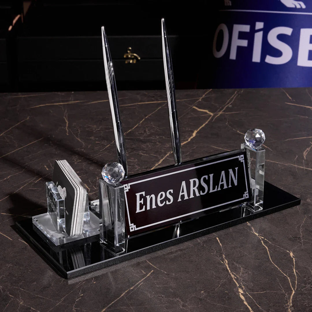 Majesty | Crystal Desk Nameplate – Silver