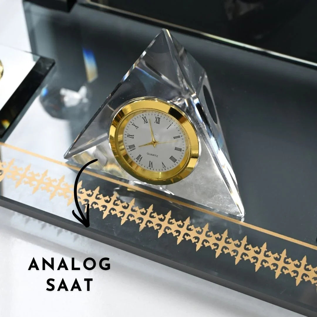 Diamond | 20-Piece Crystal Desk Set & Nameplate Set