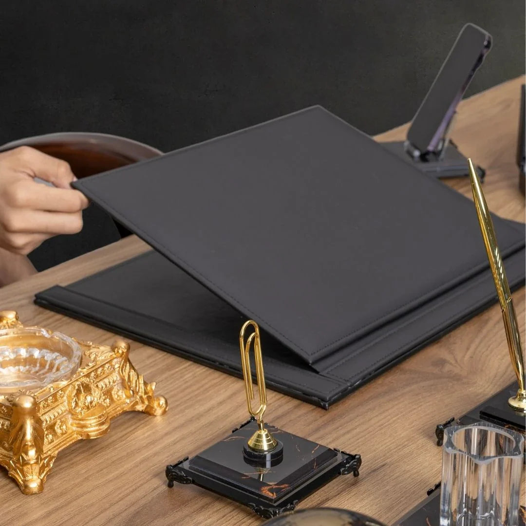 Negro | 12-Piece Crystal Desk Set & Nameplate Set