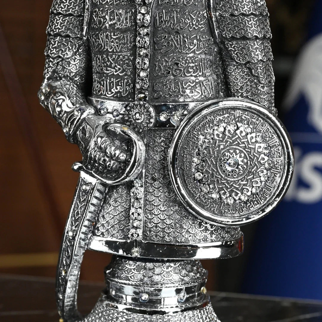 Luxury Silver Conquest Armor and Kaftan Duo Figurine Set