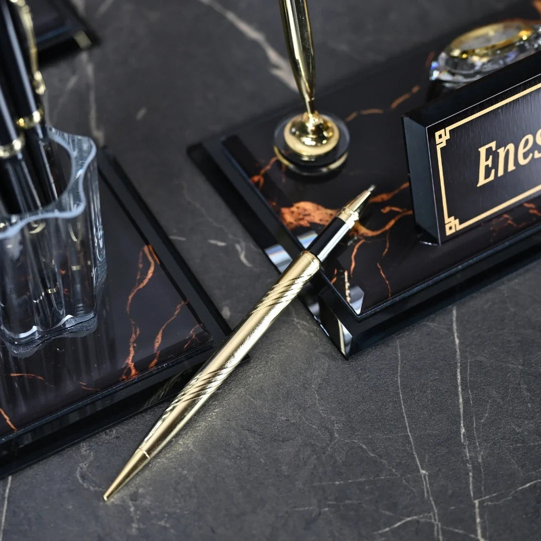 Midi Negro | 13-Piece Crystal Desk Set & Nameplate Set